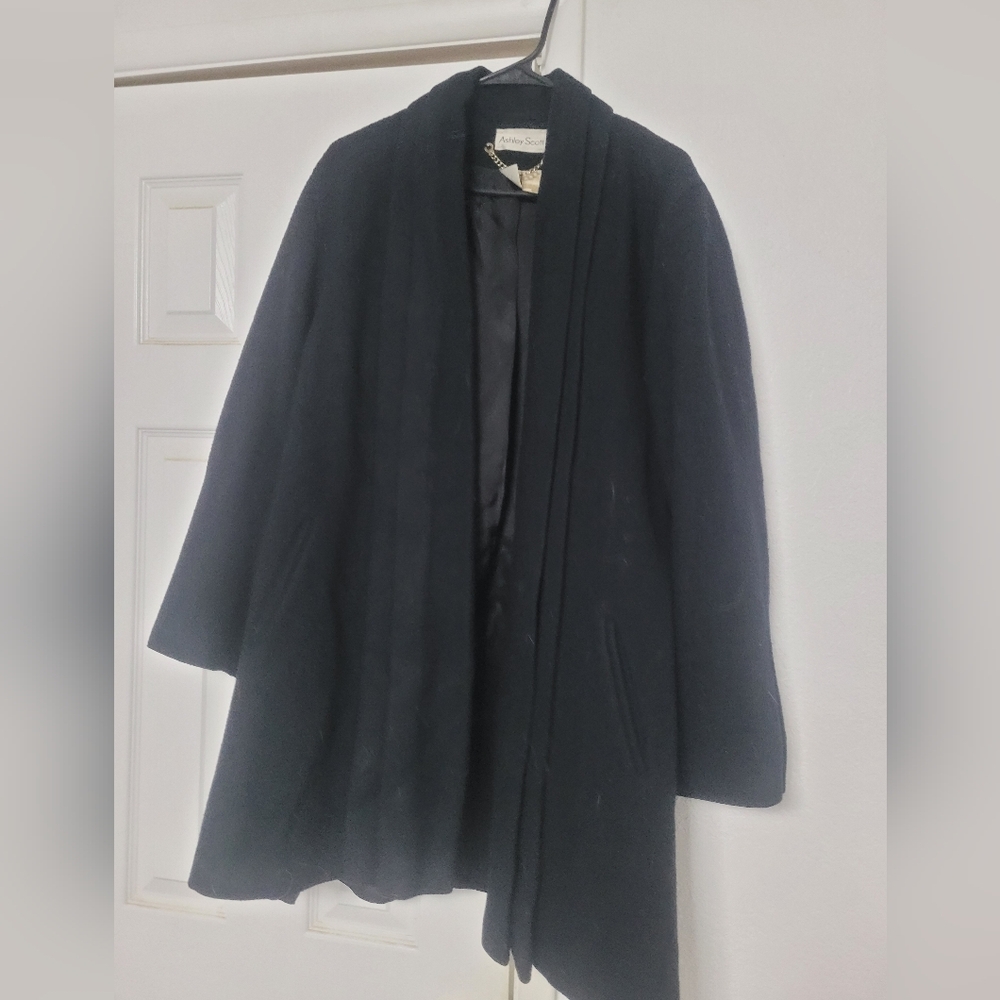 Ashley Scott black jacket